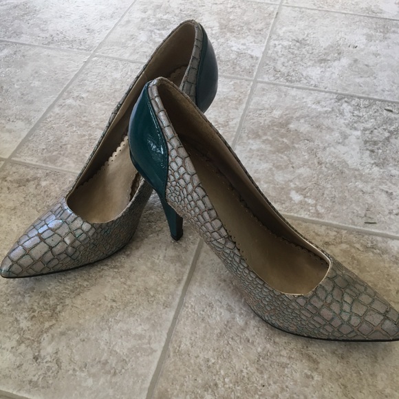 BKE heels - Picture 3 of 3